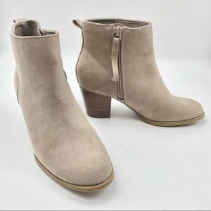 Old Navy Faux Suede Heeled Mid Ankle Boots, Size 6